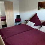 펜션 Behagliches Nurdachhaus Im Ferienhausgebiet 란겔샤임