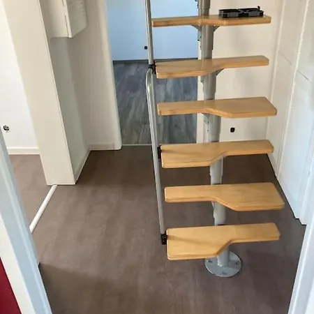 Hébergement de vacances Behagliches Nurdachhaus Im Ferienhausgebiet *