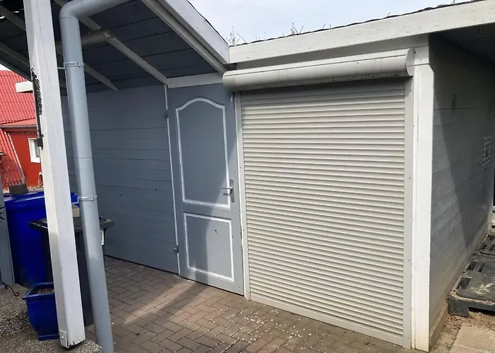 Behagliches Nurdachhaus Im Ferienhausgebiet