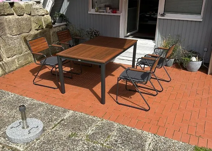 Behagliches Nurdachhaus Im Ferienhausgebiet *